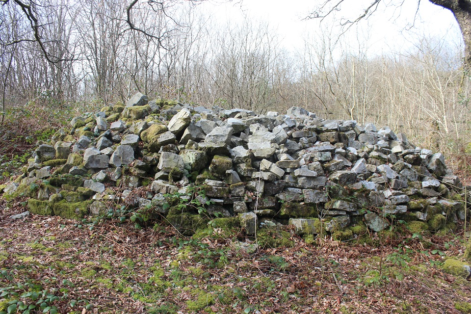 Cairn, Carmel